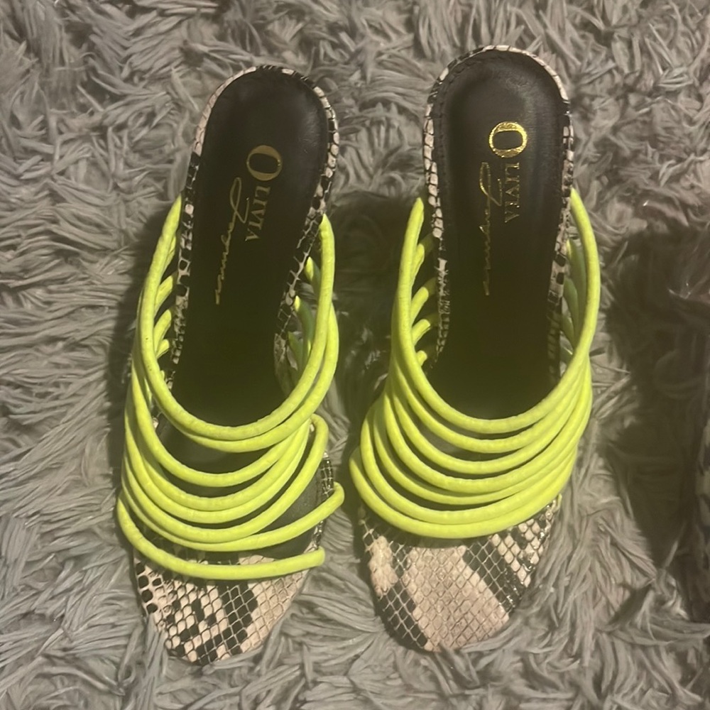 Print Heels with lime green straps